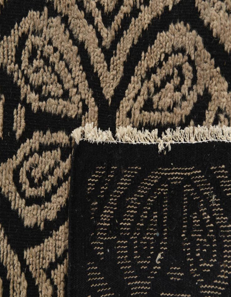Detail image of  6' 7 x 9' 6  Hand Knotted Darya Wool Rug