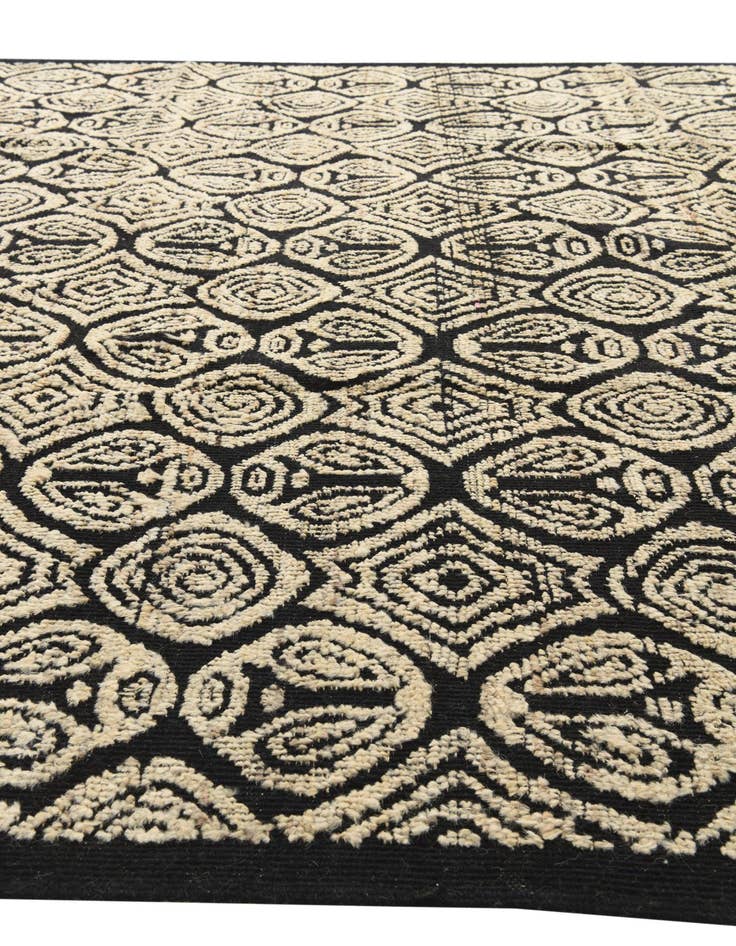 Detail image of  9' 4 x 12' 8  Hand Knotted Darya Wool Rug