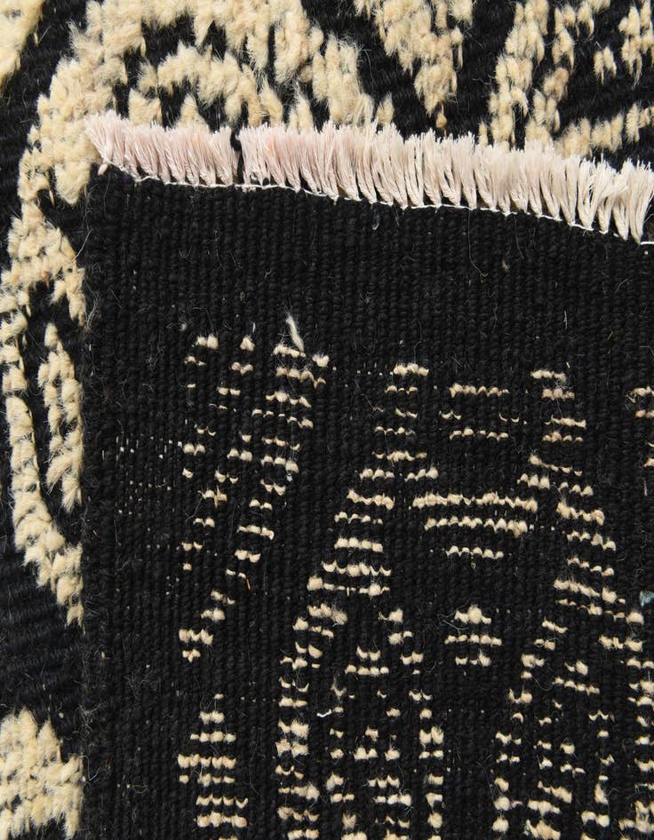 Detail image of  9' 4 x 12' 8  Hand Knotted Darya Wool Rug