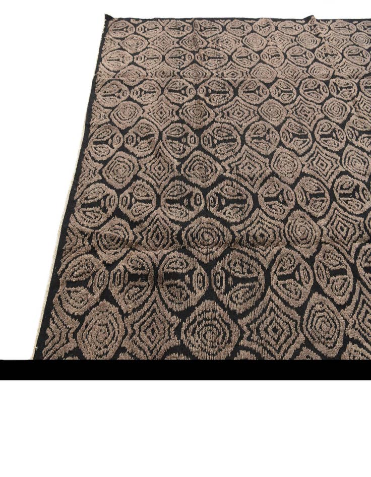 Detail image of  8' 4 x 10' 7  Hand Knotted Darya Wool Rug