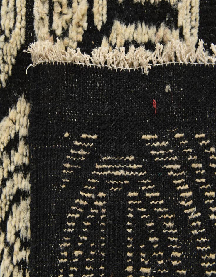 Detail image of  8' 8 x 10' 3  Hand Knotted Darya Wool Rug