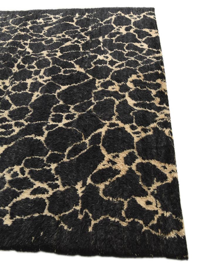 Detail image of  8' 3 x 9' 3  Hand Knotted Darya Wool Rug