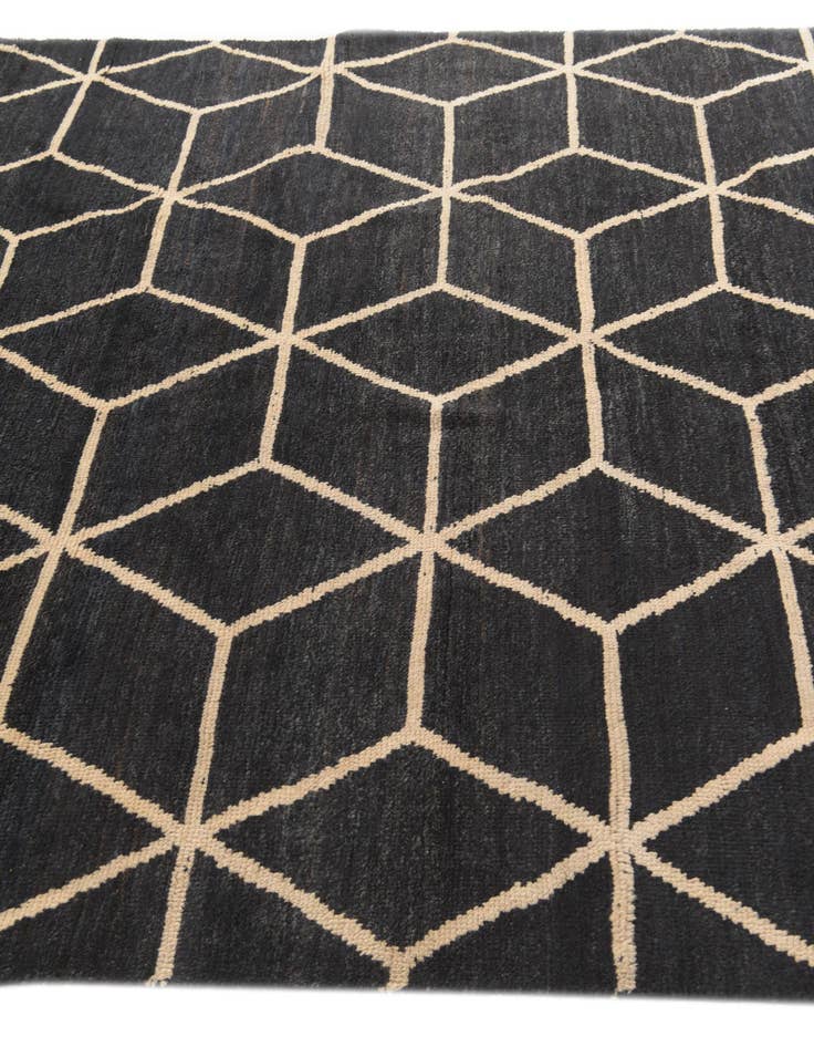 Detail image of  6' 5 x 9' 9  Hand Knotted Darya Wool Rug