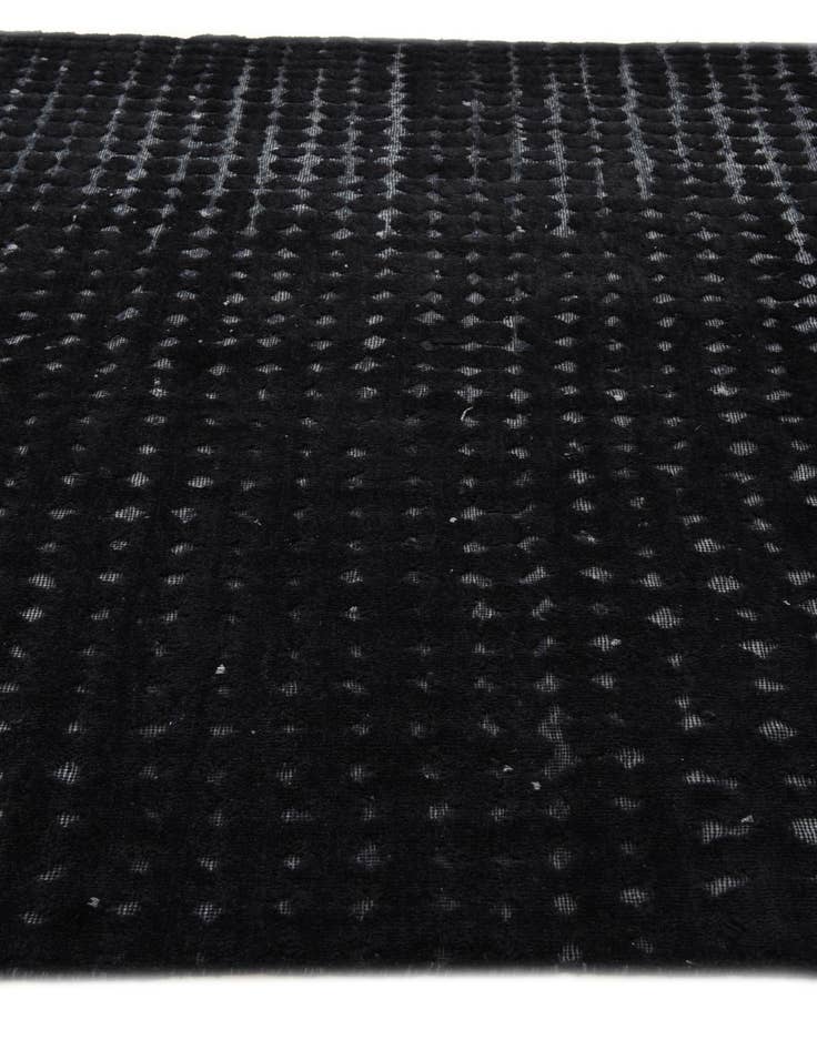 Detail image of  6' 4 x 10' 3  Hand Knotted Darya Wool Rug