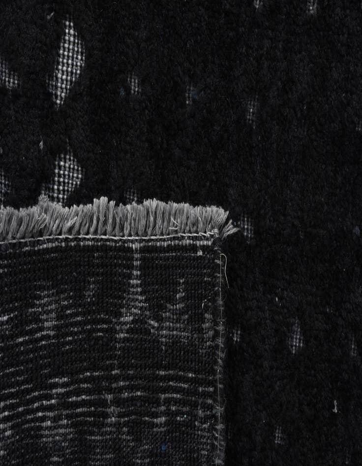 Detail image of  6' 4 x 10' 3  Hand Knotted Darya Wool Rug