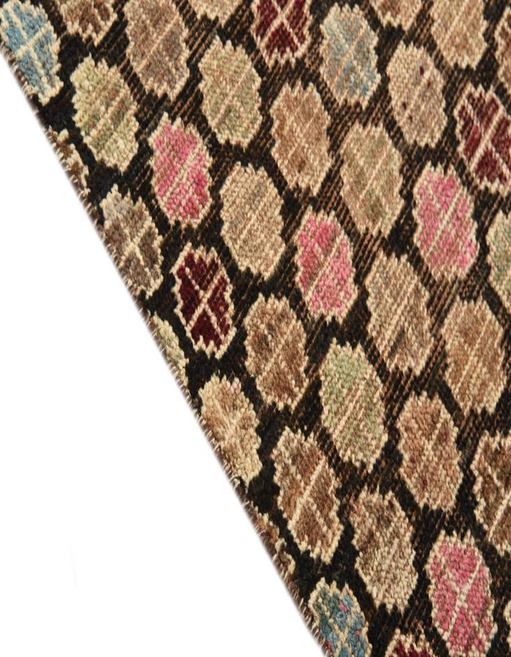 Detail image of  5' x 8' 4  Hand Knotted Darya Wool Rug