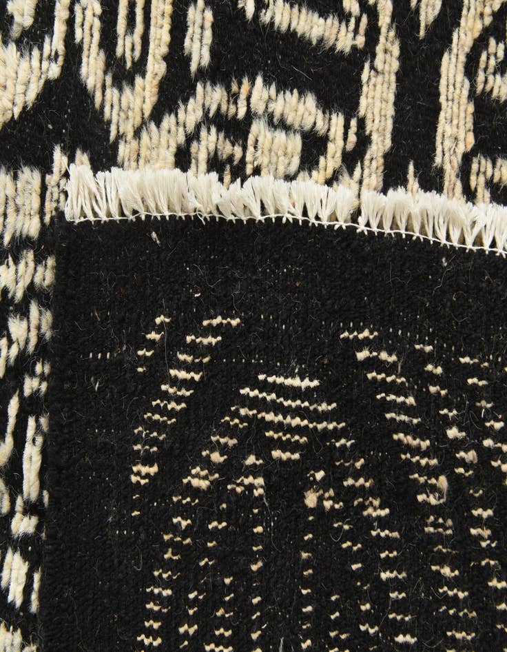 Detail image of  8' 9 x 10' 3  Hand Knotted Darya Wool Rug