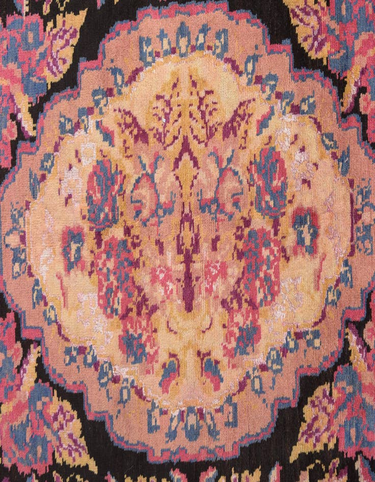 Detail image of  6' 4 x 9' 7  Hand Knotted Darya Rug