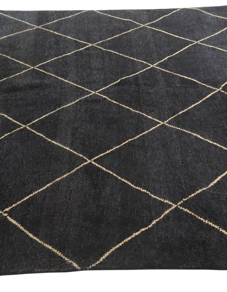 Detail image of  5' 8 x 8' 2  Hand Knotted Darya Wool Rug