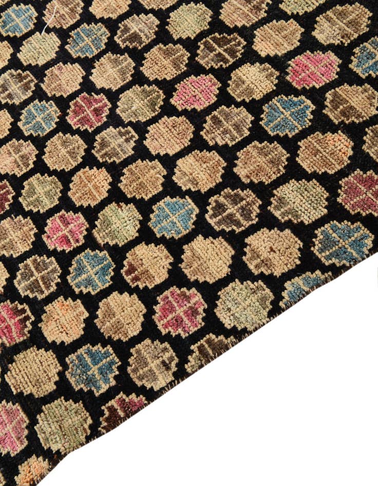 Detail image of  6' 1 x 9' 4  Hand Knotted Darya Wool Rug