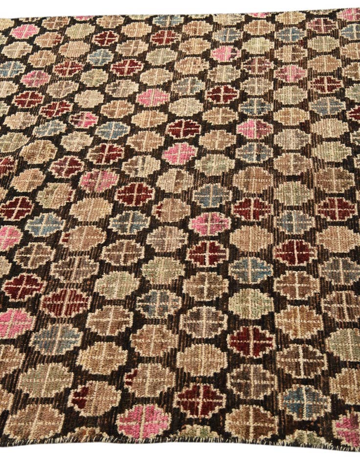 Detail image of  5' x 8' 5  Hand Knotted Darya Wool Rug