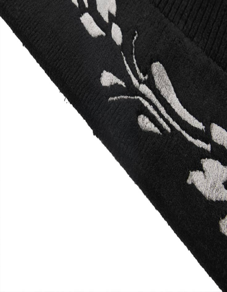 Detail image of  3' x 4' 11  Hand Knotted Darya Wool Rug