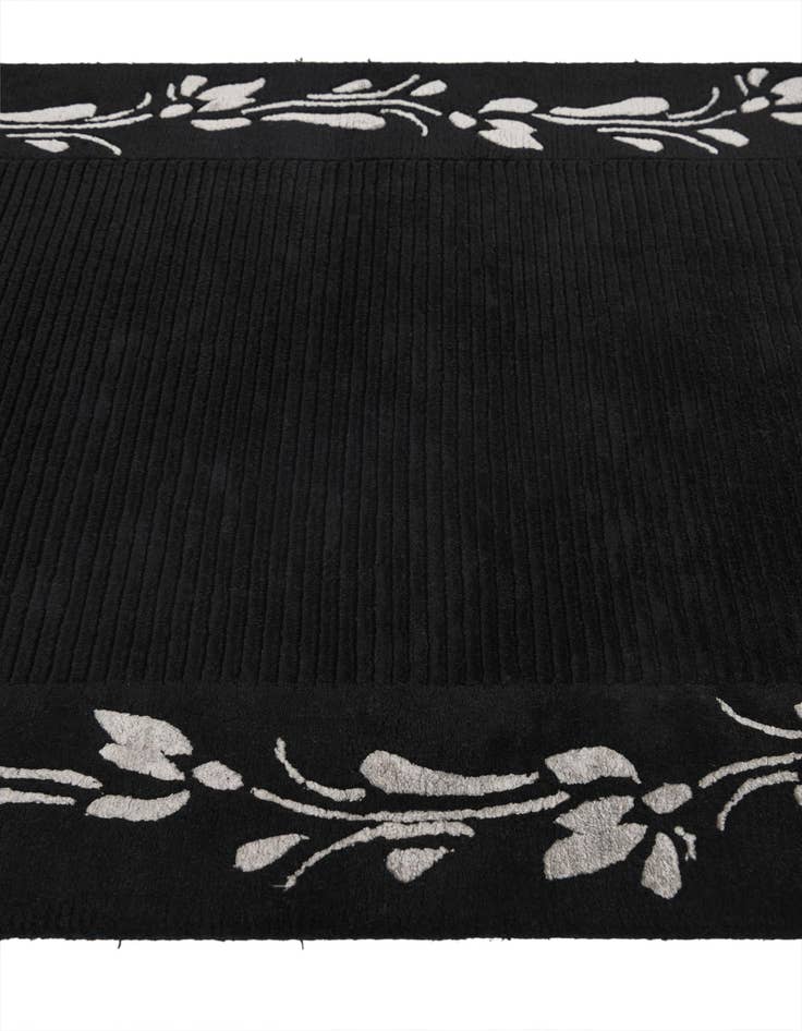 Detail image of  2' 11 x 3' 8  Hand Knotted Darya Wool Rug