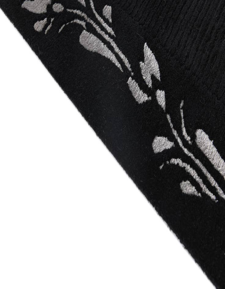 Detail image of  3' x 5' 1  Hand Knotted Darya Wool Rug