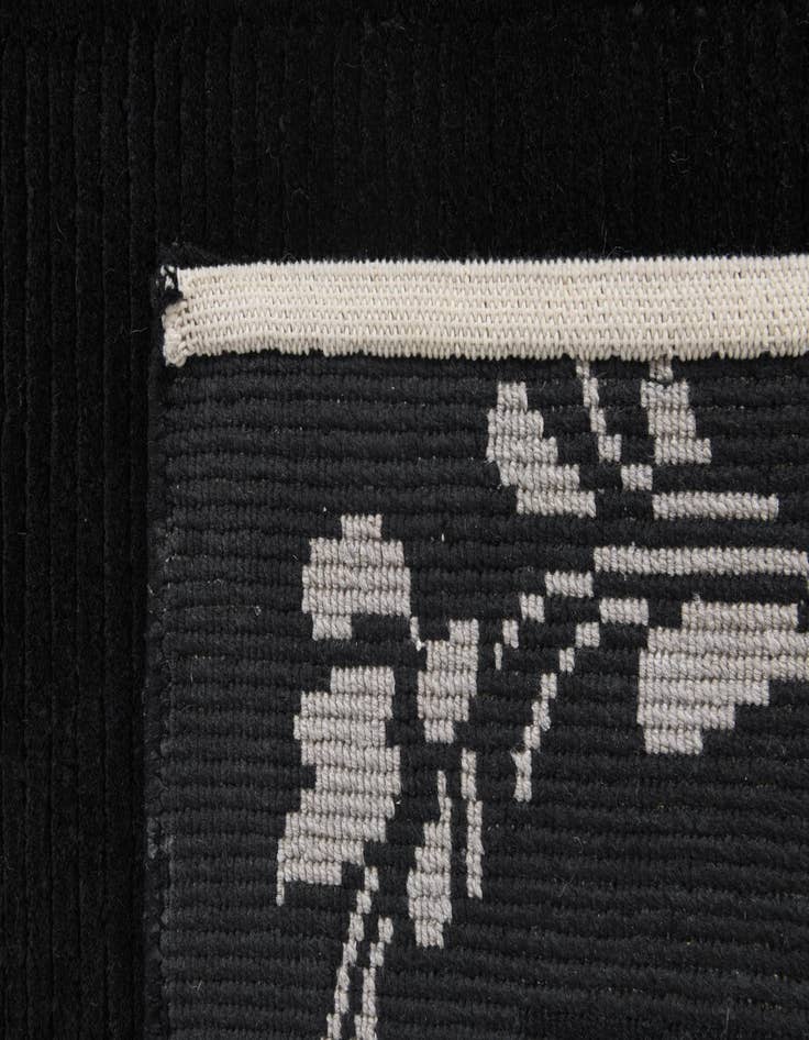 Detail image of  3' x 5' 1  Hand Knotted Darya Wool Rug