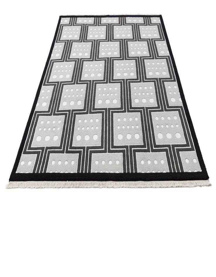 Detail image of  5' 7 x 7' 10 Darya Rug