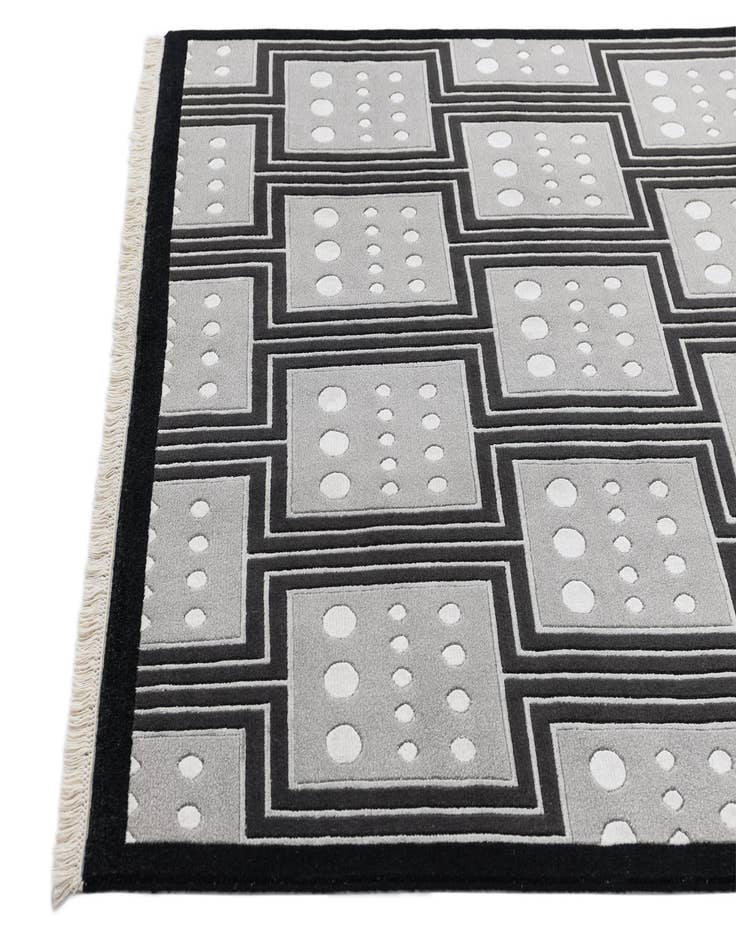 Detail image of  5' 7 x 7' 10 Darya Rug