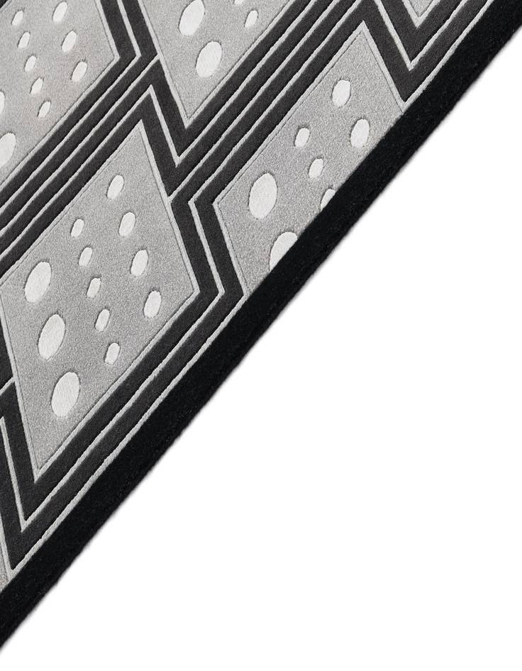 Detail image of  5' 7 x 7' 10 Darya Rug