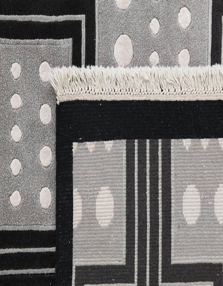 Detail image of  5' 7 x 7' 10  Hand Knotted Darya Wool Rug