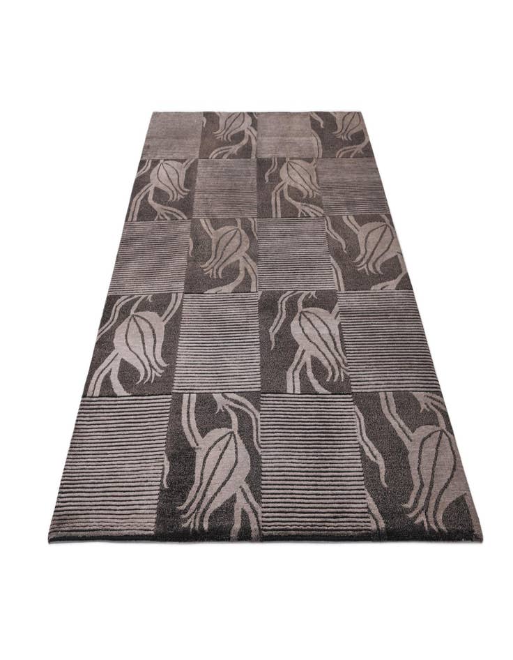 Detail image of  5' 7 x 7' 11  Hand Knotted Darya Wool Rug