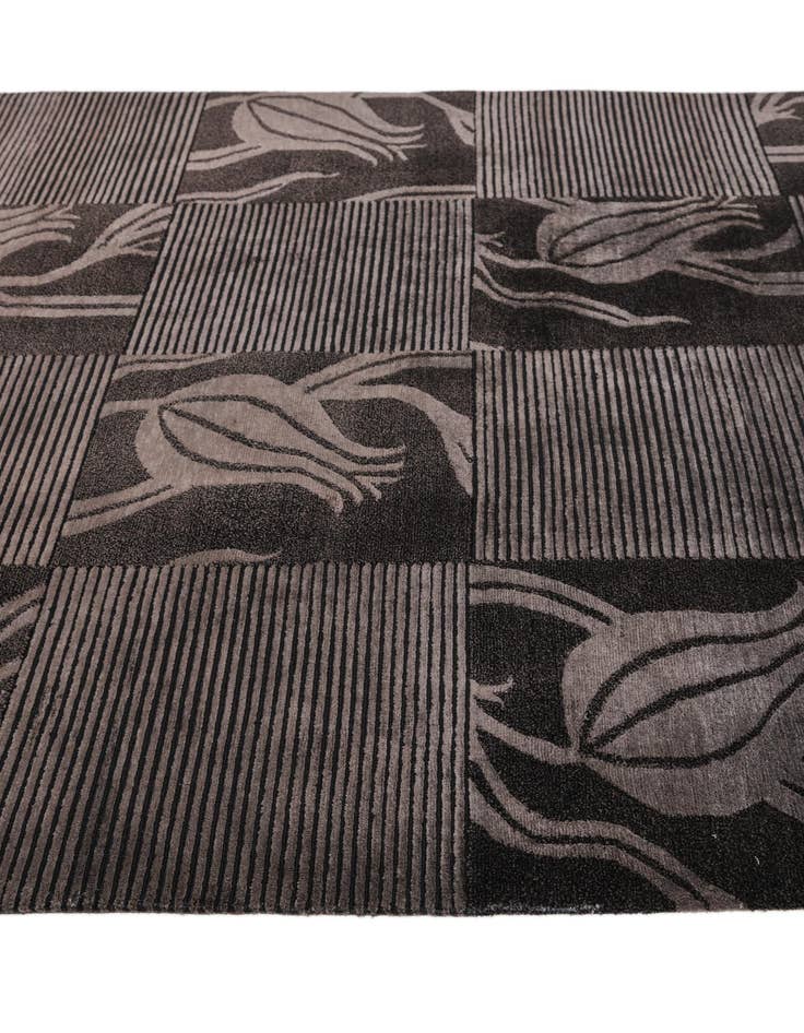 Detail image of  5' 7 x 7' 11  Hand Knotted Darya Wool Rug