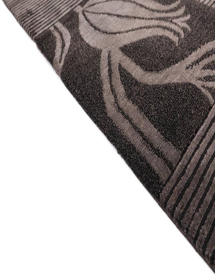 Detail image of  5' 7 x 7' 11  Hand Knotted Darya Wool Rug