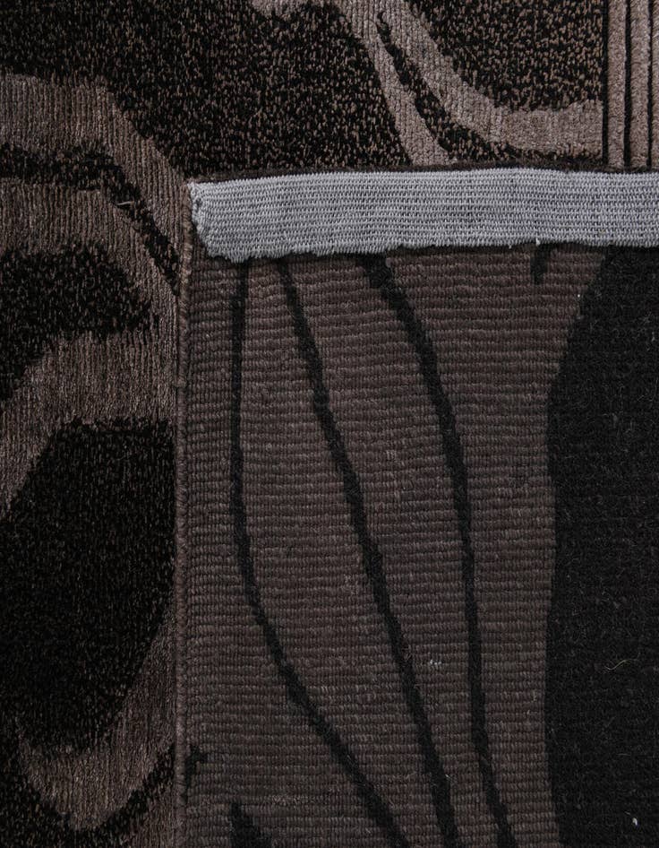 Detail image of  5' 7 x 7' 11  Hand Knotted Darya Wool Rug