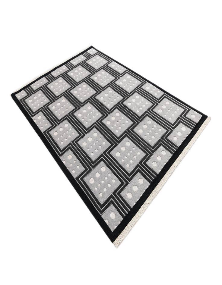 Detail image of  5' 6 x 8'  Hand Knotted Darya Wool Rug