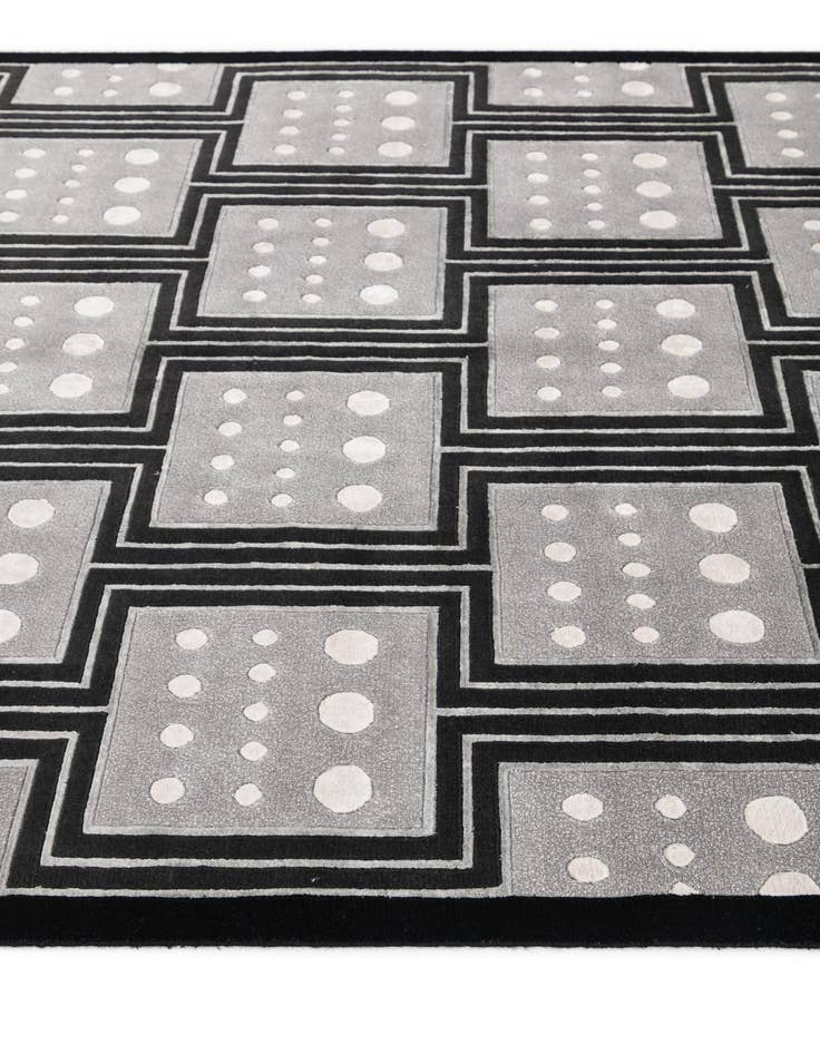 Detail image of  5' 6 x 8'  Hand Knotted Darya Wool Rug