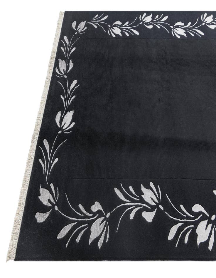 Detail image of  5' 8 x 7' 10  Hand Knotted Darya Wool Rug