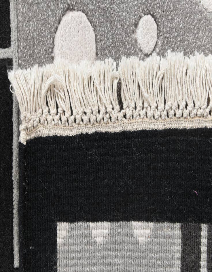 Detail image of  5' 6 x 7' 8  Hand Knotted Darya Wool Rug