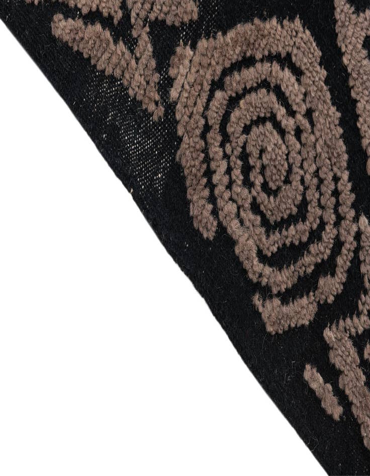 Detail image of  9' 5 x 12' 2  Hand Knotted Darya Wool Rug