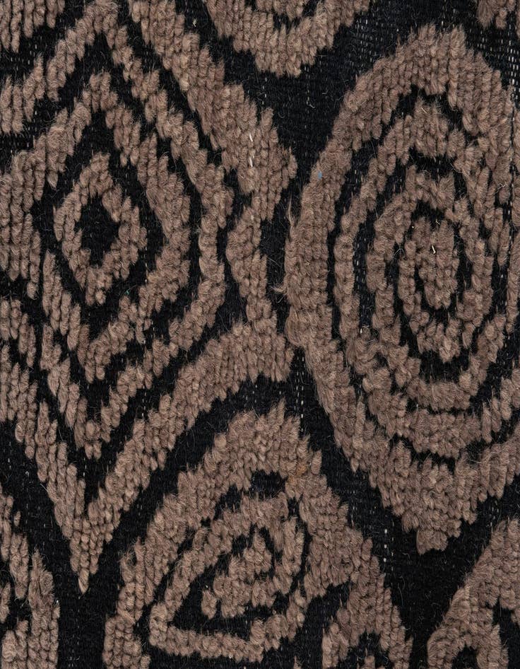 Detail image of  9' 5 x 12' 2  Hand Knotted Darya Wool Rug
