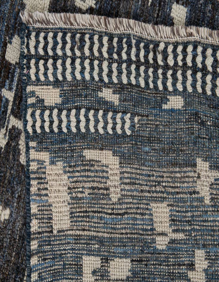 Detail image of  7' 9 x 9' 9  Hand Knotted Darya Wool Rug