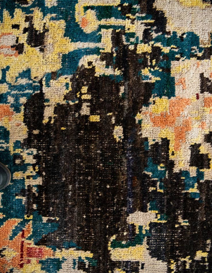 Detail image of  12' 7 x 15' 3  Hand Knotted Darya Wool Rug
