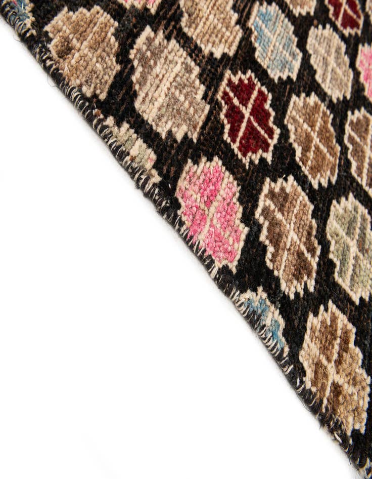 Detail image of  6' 1 x 9'  Hand Knotted Darya Wool Rug