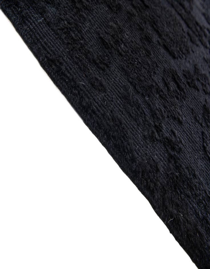 Detail image of  8' 2 x 10' 6  Hand Knotted Draya Wool Rug