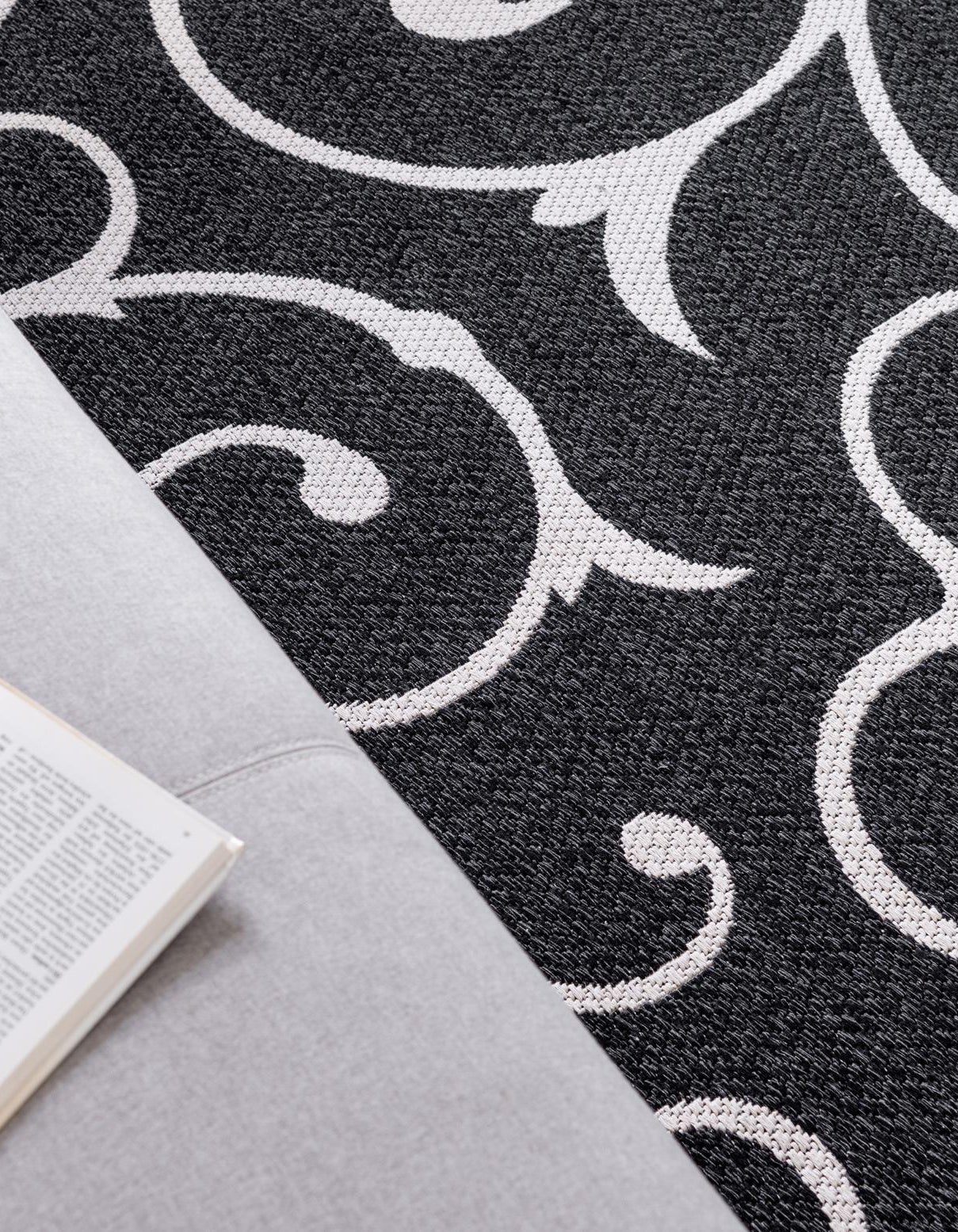 Black 5' x 7' 2 Georgia Rug | Rugs.com