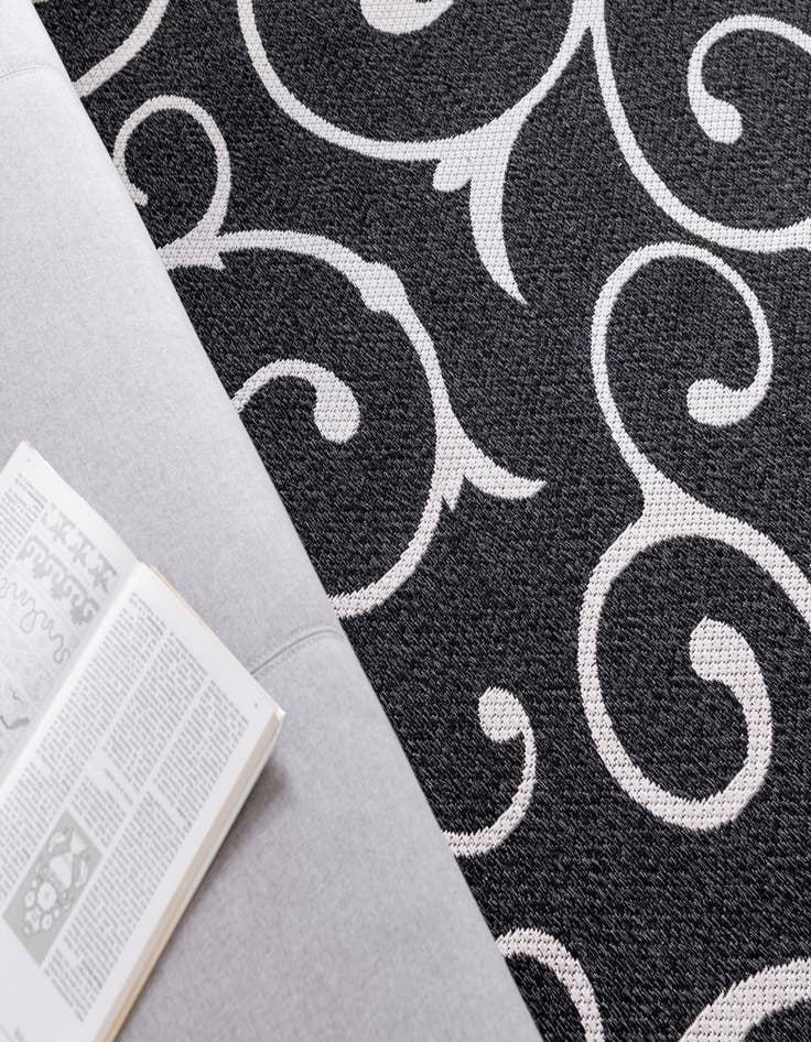 Detail image of  8' 5 x 11' 4 Georgia Rug