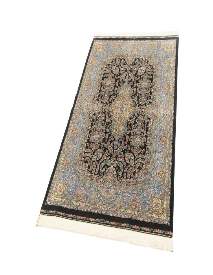 Detail image of  4' 4 x 6' 5 Ghom Design Rug