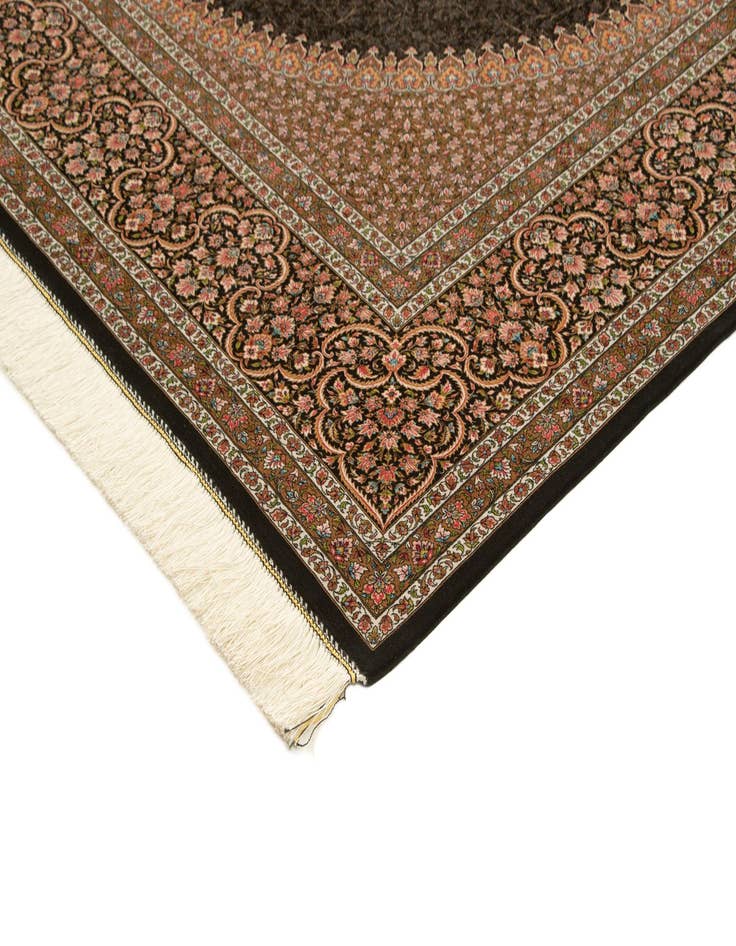 Detail image of  6' 6 x 9' 10 Ghom Design Rug