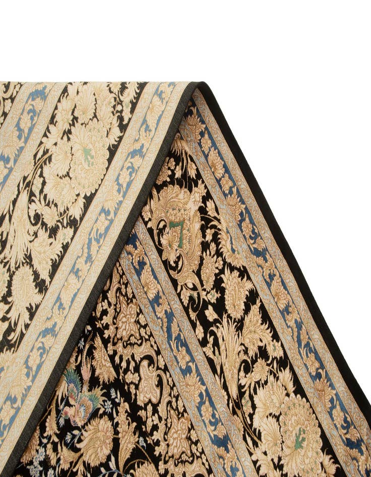 Detail image of  6' 9 x 10' Ghom Design Rug