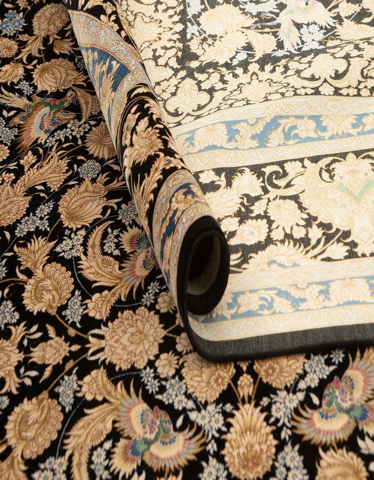 Detail image of  6' 9 x 10' Ghom Design Rug