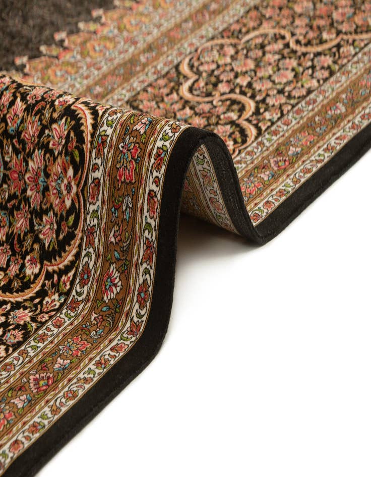 Detail image of  8' 1 x 11' 3 Ghom Design Rug