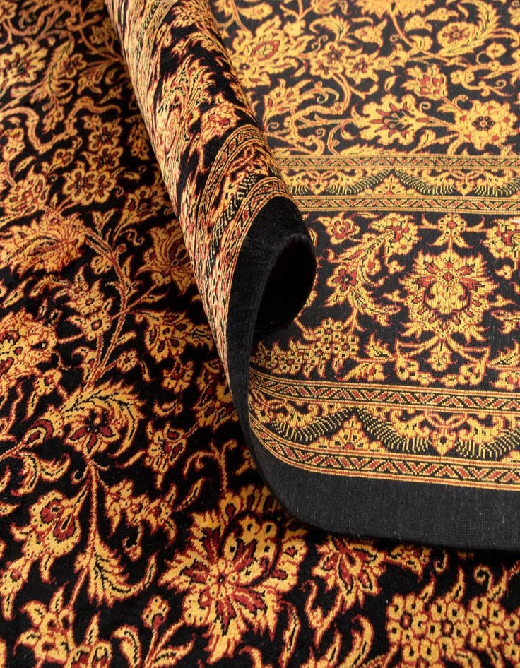 Detail image of  6' 4 x 9' 9 Ghom Rug