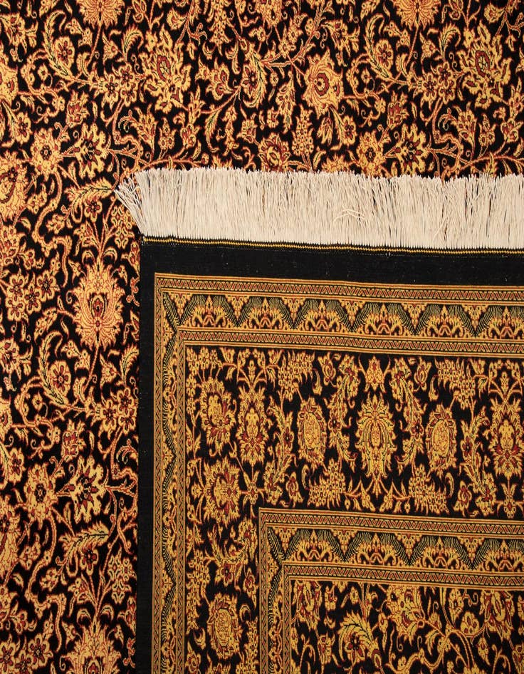 Detail image of  6' 4 x 9' 9 Ghom Rug