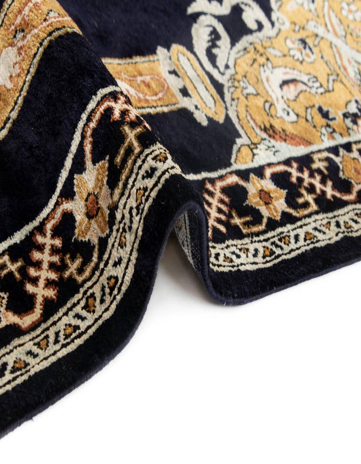 Detail image of  2' 1 x 2' 9  Hand Knotted Ghom Persian Rug