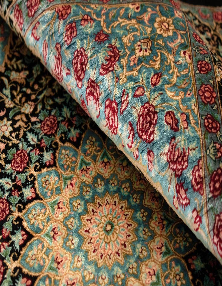 Detail image of 2' 7 x 4' 1 Ghom Silk Rug