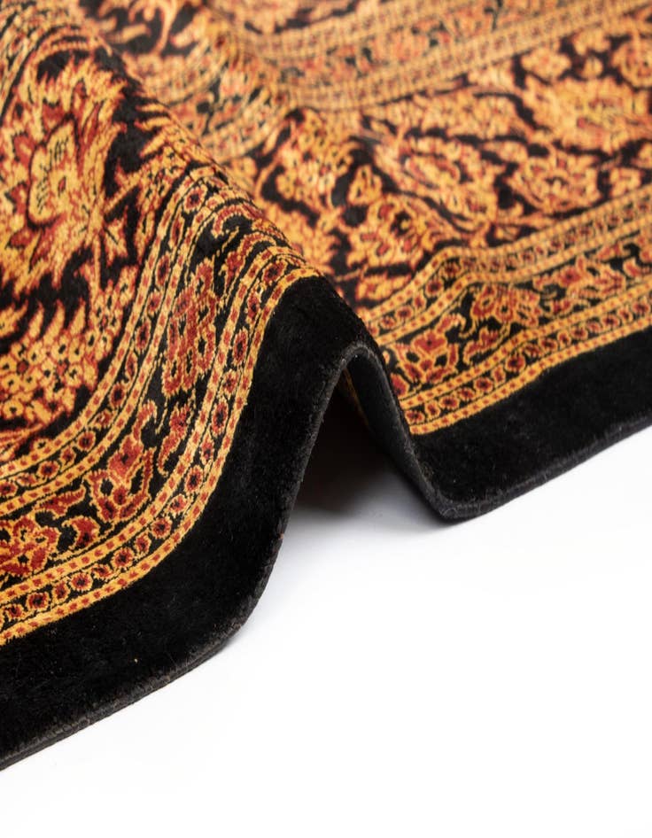 Detail image of  5' 1 x 7' 7 Ghom Silk Rug