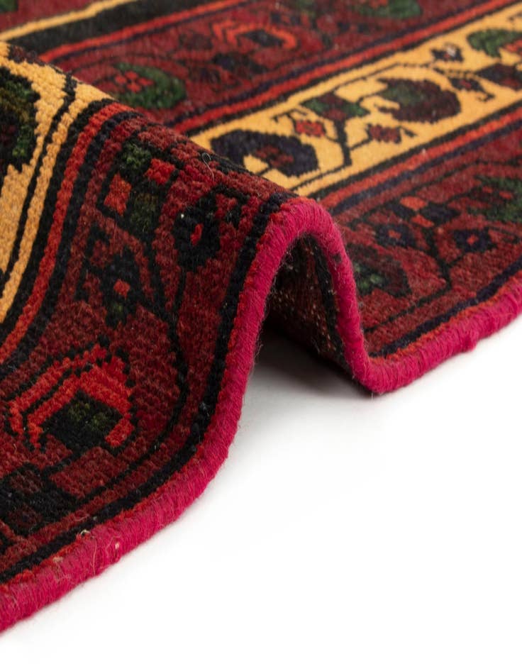 Detail image of  4' 10 x 9'  Hand Knotted Hamedan Persian Wool Rug